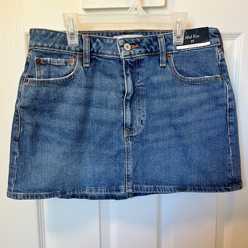 Abercrombie & Fitch Mid Rise Denim Skirt